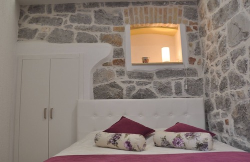 Skaljari Apartment | Stone house apartment in the heart of Kotor