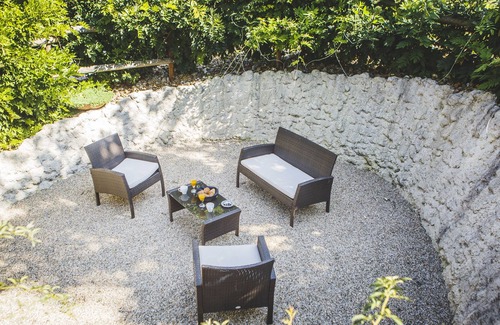 Monbazillac House | Stone house from 1820 located in the heart of the Monbazillac vineyard.