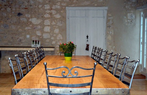 Monbazillac House | Stone house from 1820 located in the heart of the Monbazillac vineyard.