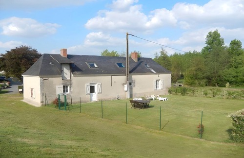 Thoree-les-Pins House | Stone House in La Flèche with Garden & BBQ