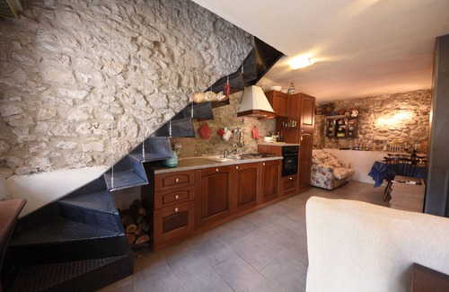 Roccacaramanico House | Stone House in Majella Park
