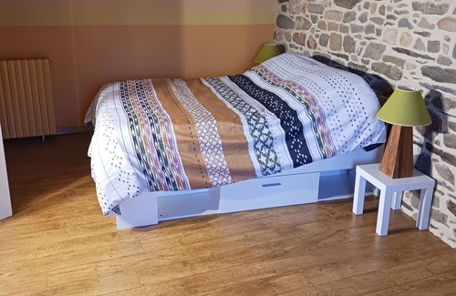 Le Faou House | Stone house in Le Faou, within walking distance of town center and amenities.