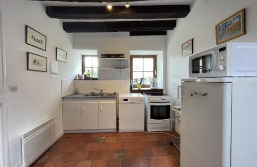 Thoree-les-Pins House | Stone House in Sarthe with Historic Chapel