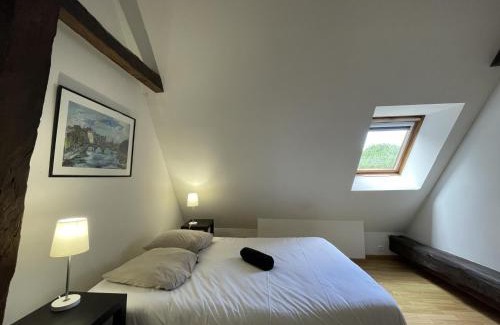 Thoree-les-Pins House | Stone House in Sarthe with Historic Chapel