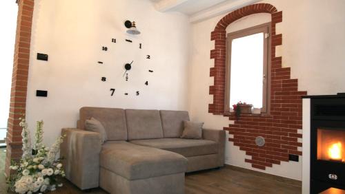 San Rocco House | Stone house