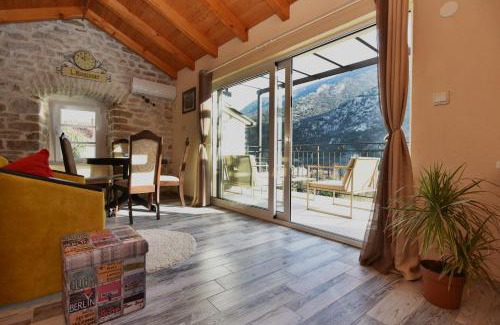 Donji Morinj Apartment | Stone House Morinj