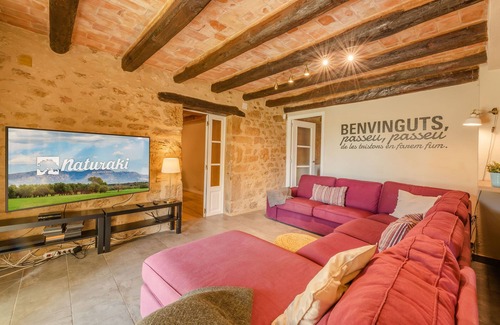 Vilafreser House | Stone house with private garden, swimming pool, jacuzzi, barbecue, table football and billiards