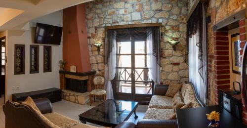 Psakoudia House | Stone & Lux Villa