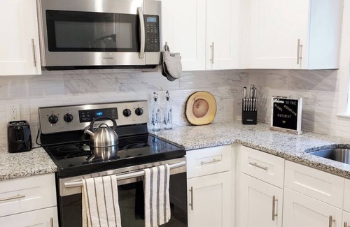 Stone Mountain House | Stone Mountain Getaway- 3 bedroom ranch house