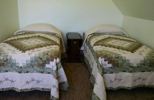 Cortez House | Stone Turtle Lodges has 3 luxurious individual cabins 3 miles north of Cortez.