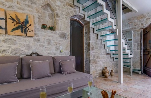 Analipsi Villa | Stone villa at 3 minutes from beach