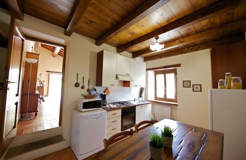 Borgo alla Collina Villa | Stone villa situated in a panoramic position between Arezzo and Firenze, in the Casentino Valley. Th