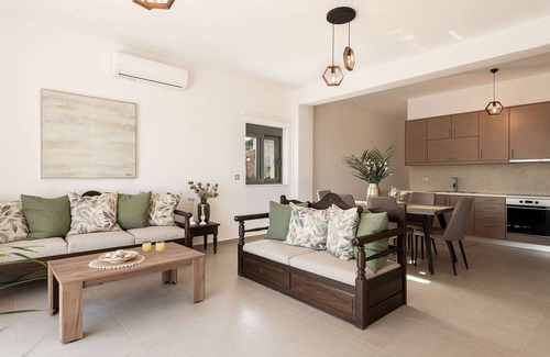 Marathi Villa | Stone villa with private heated pool close to Marathi beach