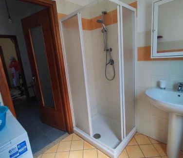 Barge Apartment | Stone Way Apartment