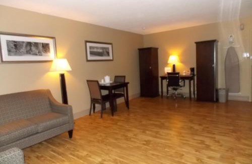 Fort McMurray Hotel | Stonebridge Hotel