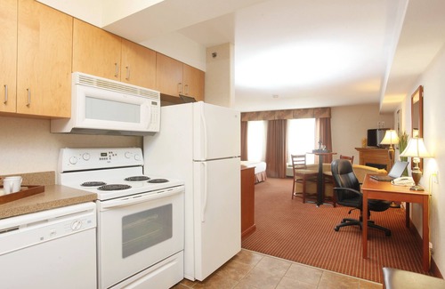 Dawson Creek Hotel | Stonebridge Hotel Dawson Creek
