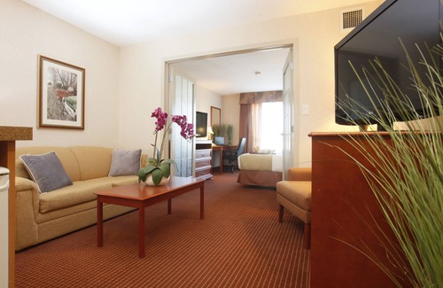 Dawson Creek Hotel | Stonebridge Hotel Dawson Creek