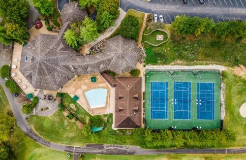 Branson West Apartment | StoneBridge Village Resort