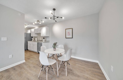 New Albany Apartment | Stonecrest 712, 2Bd Apt I Free Parking I Pool