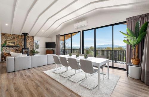 Mansfield House | Stoneleigh Rise - Mansfield - Sleeps 12
