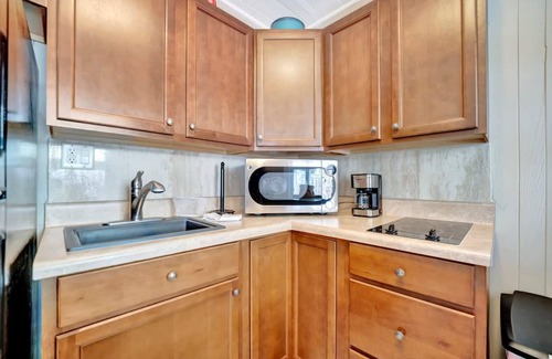 Independence Square Apartment | Stones Throw Beachside Bungalow 1 ON THE Beach