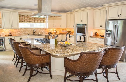 Dunmore Town House | Stonesthrow: A Beautiful Five-Bedroom Home Just Steps From Beach