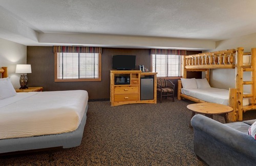 Quincy Hotel | Stoney Creek Inn Quincy