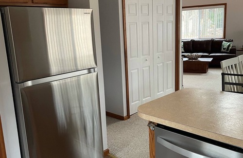 Pocono Lake House | STOP SCROLLING & CHECK OUT OUR REVIEWS. NO ADDITIONAL FEES TO ENTER COMMUNITY