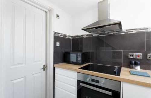 Southsea Apartment | Stopover at ORCHARD LOFT, cosy and convenient