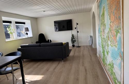 Vester Hjermitslev Apartment | Stor lejlighed tæt på Saltum
