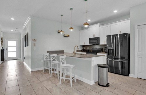 Bay Lake House | Storey Lake-CLOSEST RESORT TO DISNEY-FREE RESORT FACILITIES -MODERN-FREE WIFI