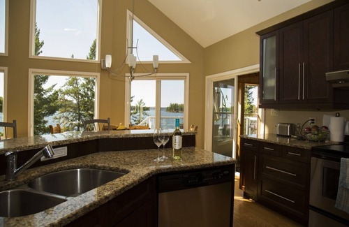 Kenora House | Stormbay Cottage on Lake of the Woods – Weekly Rental