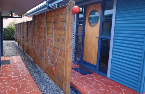 Strahan Apartment | Strahan Bungalows