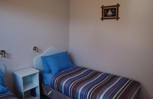 Strahan Apartment | Strahan Bungalows