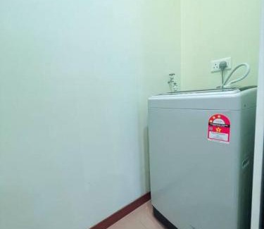 Seri Tanjung Pinang Apartment | Strait Quay Marina Cozy Suite with Bathtub by Uptrend Home Management