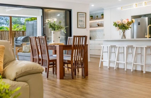 Robina House | Straite St Family Getaway - Spacious & Quiet