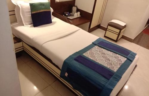 Wellington Pier Hotel | Strand Hotel, Colaba - A Seafront property