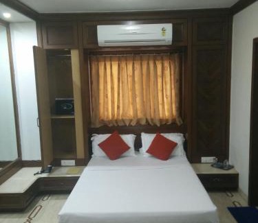 Wellington Pier Hotel | Strand Hotel, Colaba - A Seafront property
