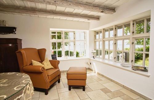 Neuendorf Apartment | strandnahe Idylle am Meer, private Badestelle mit Strandkorb - Gutshof Ostseeblick FeWo Nr 04