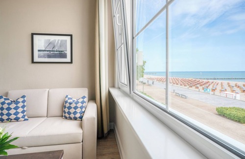 Alt-Travemunde/Ronnau Hotel | Strandschlösschen