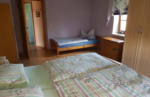 Hilmersdorf Apartment | Strasse des Friedens