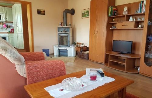 Hilmersdorf Apartment | Strasse des Friedens