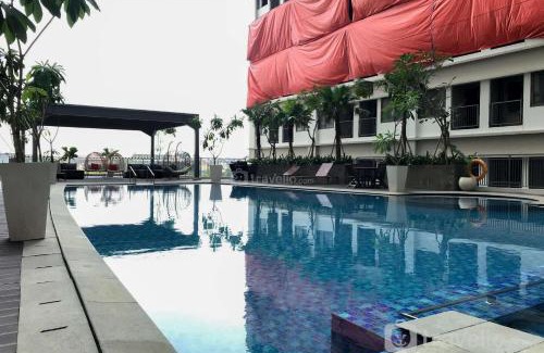 Duren Sawit Apartment | Strategic and Nice Studio at Gateway Park LRT City Jatibening Apartment By Travelio