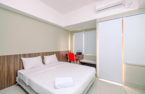 Duren Sawit Apartment | Strategic and Nice Studio at Gateway Park LRT City Jatibening Apartment By Travelio