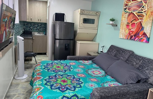 Laureles Apartment | Strategic Apartment/Office for 1 or 2 people,3 blocks from Mall Viva Laureles