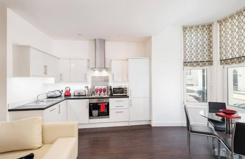 Plymouth Apartment | Strathmore House Apartments - Four Bedrooms