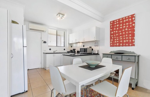 Bongaree Apartment | Strawberry Fields