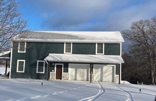 Holts Summit House | Stress free, Centrally located, Spacious 4-bedroom house in Holts Summit