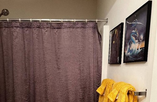 Boonsboro Apartment | Strike Up The Band Suite @ Music House.