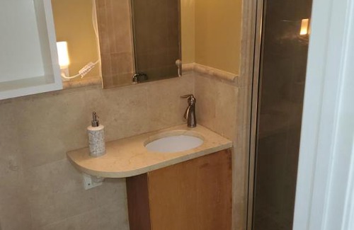 Langdon Apartment | STS - Single Traveler Studio -Black Door